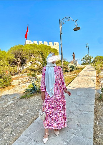 Pembe Bağlamalı Uzun Bohem Elbise