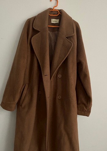 Kahverengi Çift Düğmeli Kaban - Görsel 2