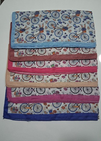 Çiçekli Bisiklet Desenli Renkli çocuk başörtüsü - Görsel 2