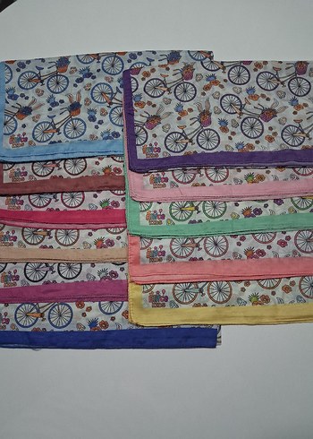 Çiçekli Bisiklet Desenli Renkli çocuk başörtüsü - Görsel 3