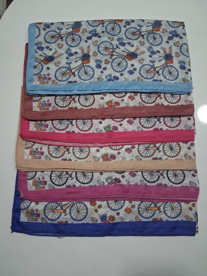Çiçekli Bisiklet Desenli Renkli çocuk başörtüsü - Görsel 2