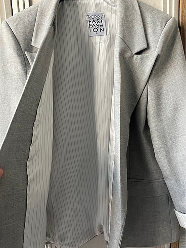 l Beden gri Renk Çizgili astarlı gri blazer ceket