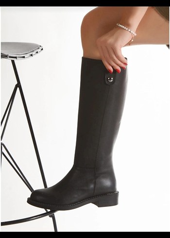 Siyah Tokalı Kadın çizme - Görsel 2