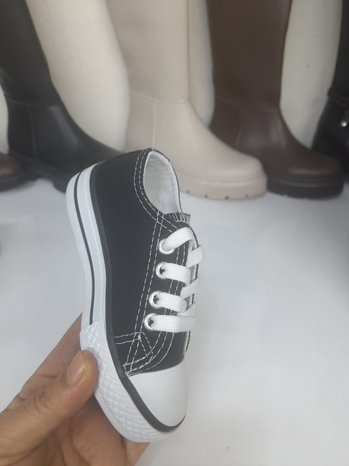 Converse spor ayakkabı - Görsel 2