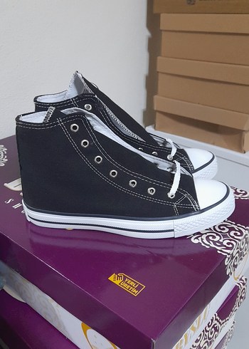 Converse spor ayakkabı - Görsel 2