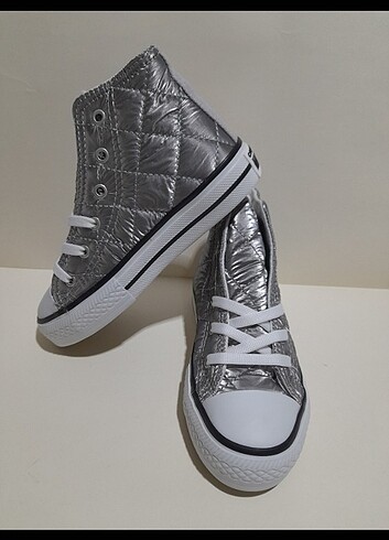 Diğer Converse bot 31 numara