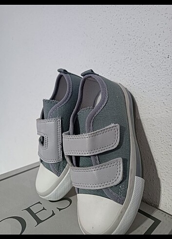 30 Beden gri Renk Converse spor ayakkabı