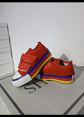 24 Beden Converse spor ayakkabı