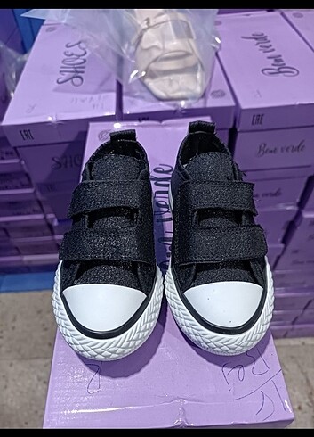 21 Beden siyah Renk Converse spor ayakkabı