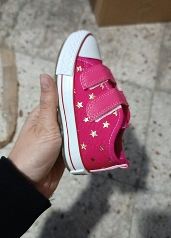 21 Beden Converse spor ayakkabı