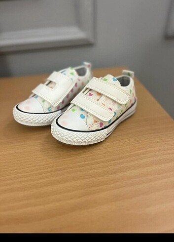 27 Beden Converse spor ayakkabı