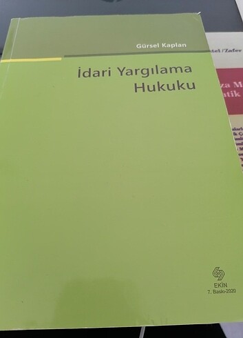 Hukuk Fakültesi kitapları 