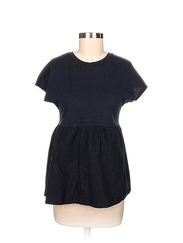 Primark T-shirt %70 İndirimli.