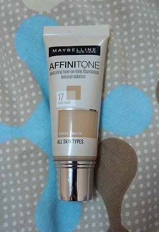 maybelline adffinitone fondöten