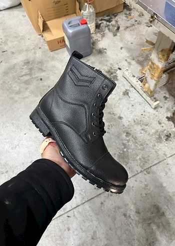 Siyah Parlak Bağcıklı Erkek Biker Bot - Görsel 3