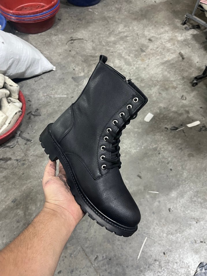 Siyah Deri Kürklü Stiletto Topuklu Kadın Bot - Görsel 3