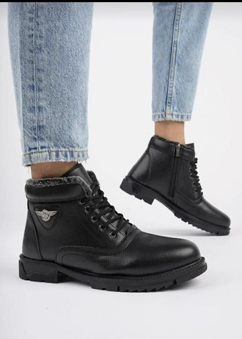 Siyah Kürklü Erkek Biker Bot - Görsel 3