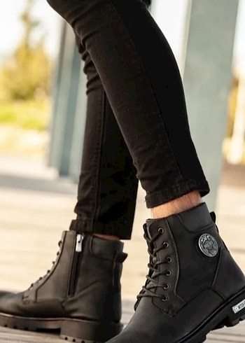 Siyah Yılan Desenli Bağcıklı Erkek Deri Bot - Görsel 4