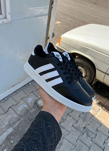 43 Beden siyah Renk ERKEK ADİDAS SNEAKER
