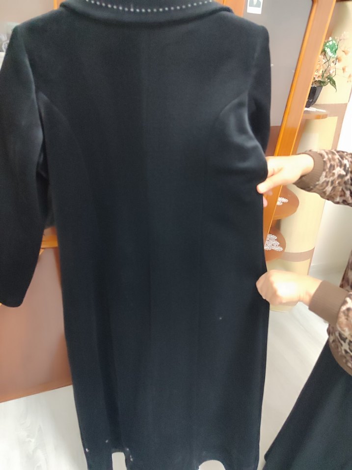 Siyah Kadın Süet Uzun Düğmeli Kaban - Görsel 3