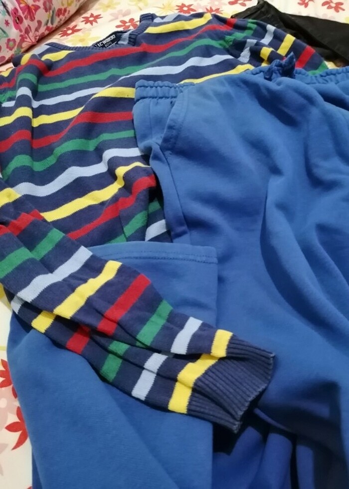 Kışlık eşofman alt ve triko kazak.  - Görsel 2