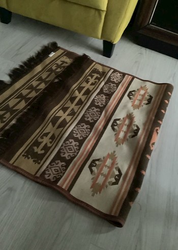 Kahverengi Desenli Geleneksel Halı - Görsel 3