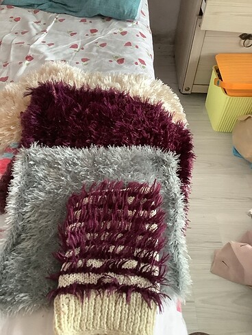 Lif 4 tane püsküllü iple örülmüş