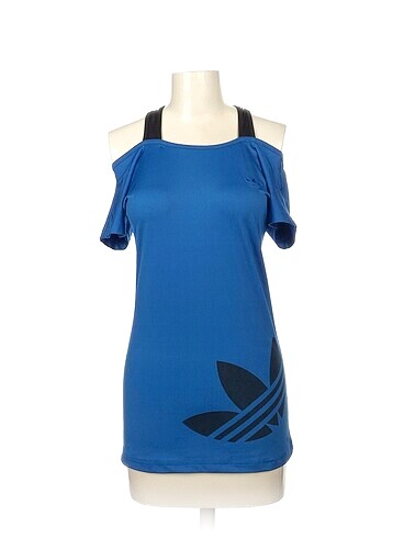 Diğer T-shirt %70 İndirimli.