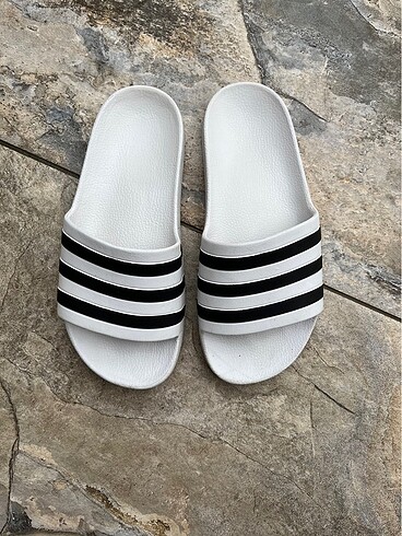 Adidas orjinal kadın terlik