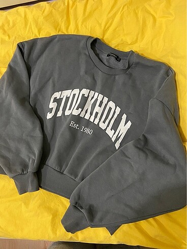 stradivarius sweatshirt