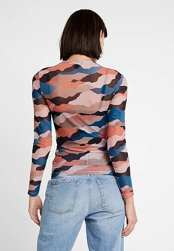 Urban Outfitters Kamuflaj Desenli Transparan Bluz