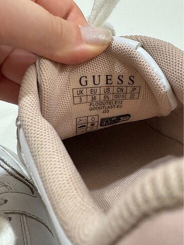 36 Beden Guess rose white sneaker