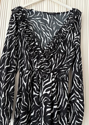 xs Beden Zebra Desenli Pilili Kadın Tulum