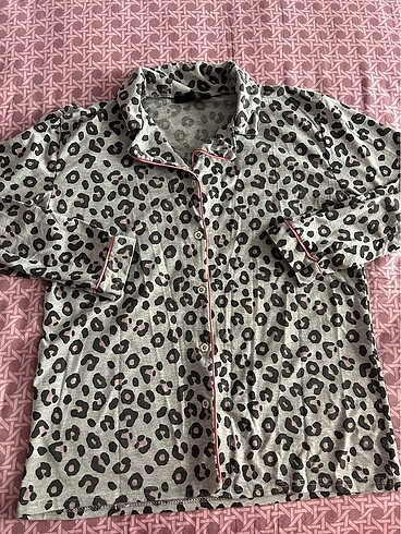Leoparlı pembe çizgili pijama - Görsel 2