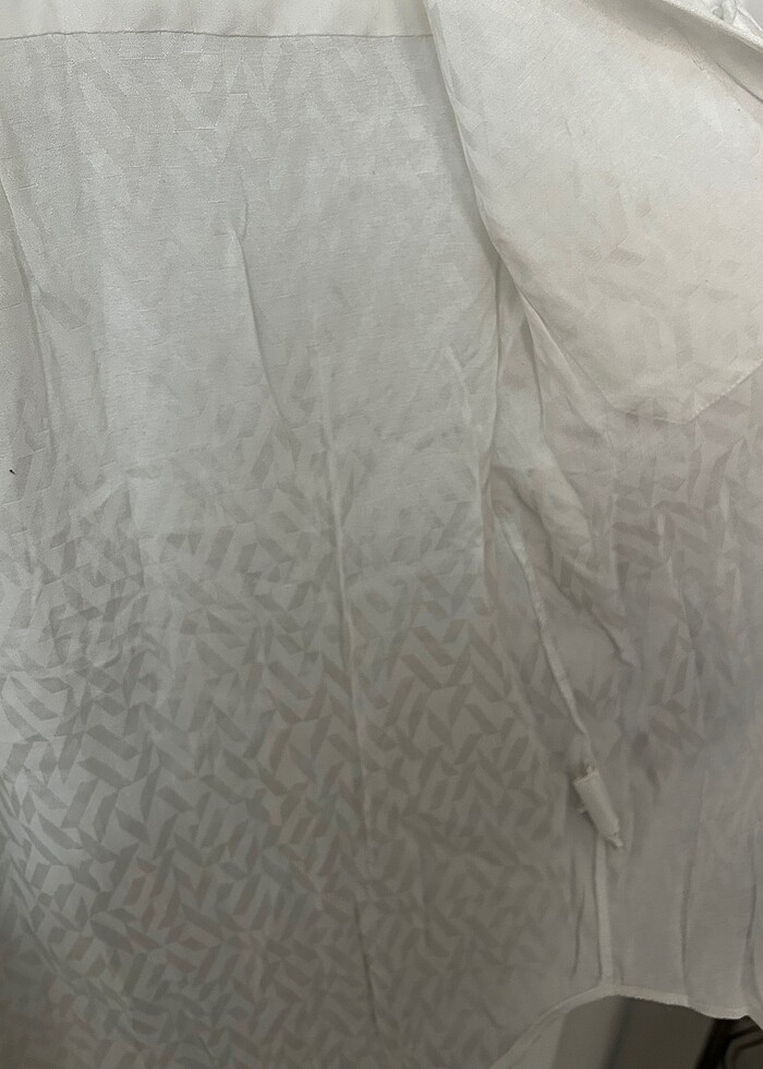 Beyaz saten gömlek - Görsel 3