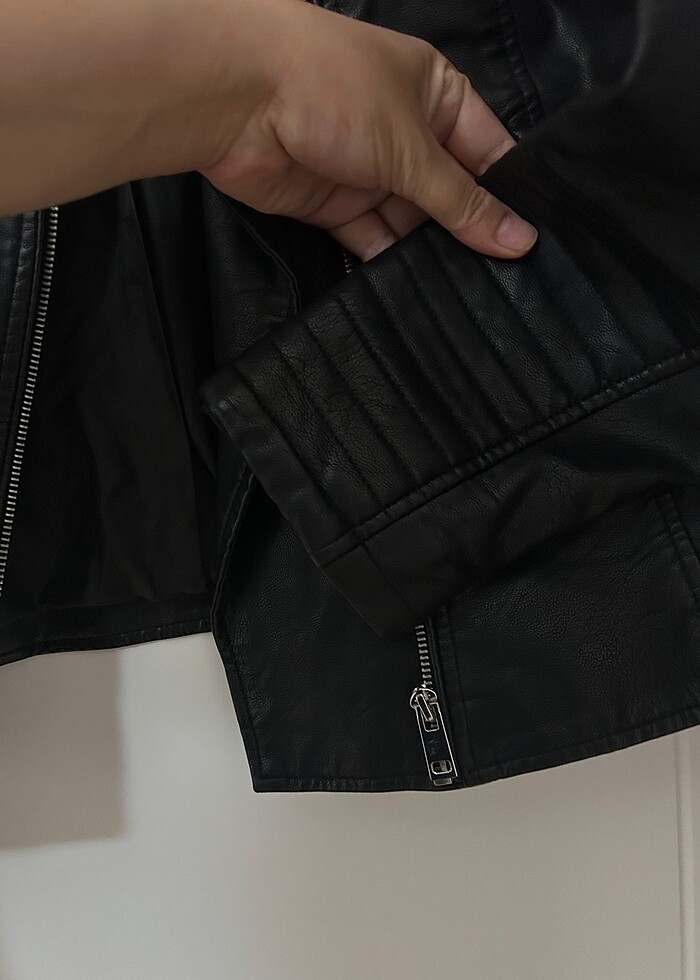 Şık deri mont - Görsel 4