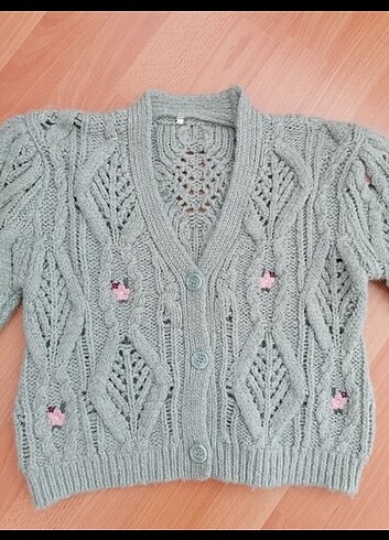 Pinterest çiçek nakış desenli hırka 