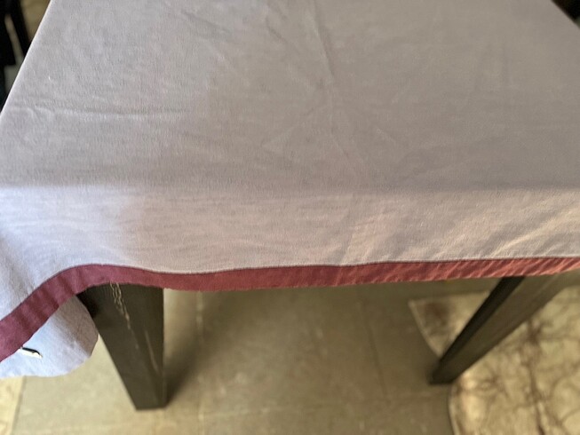 Linens kare masa örtüsü iki taraflı