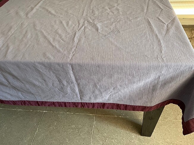 Linens Linens kare masa örtüsü iki taraflı