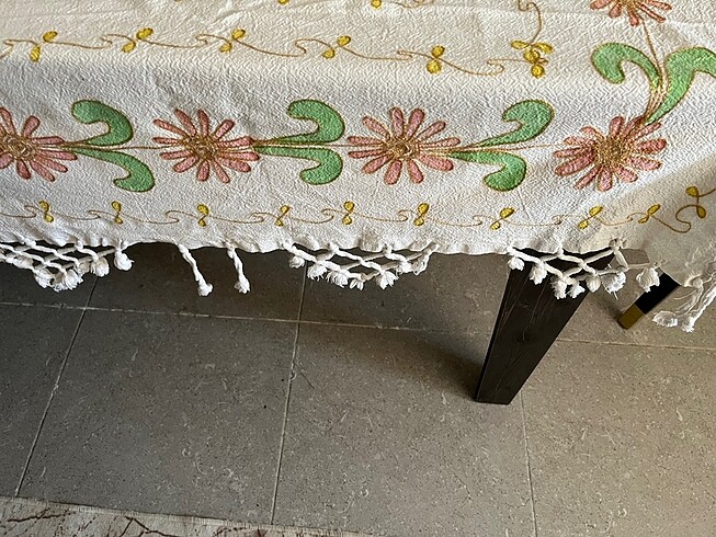 Beden beyaz Renk Buldan masa örtüsü simli nakışlı yeni