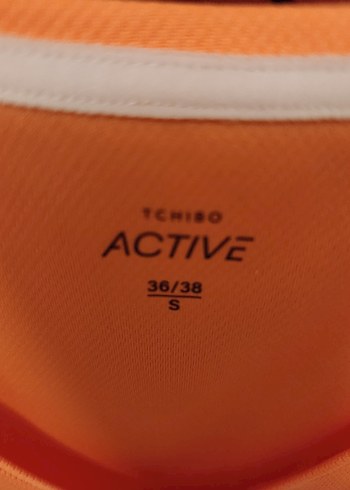 Turuncu V Yaka Kolsuz Spor Üst - Görsel 7