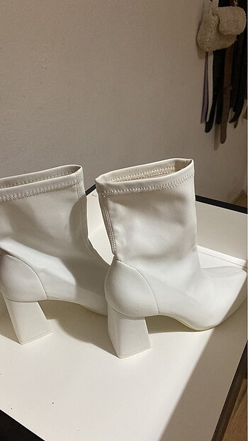 beyaz bershka bot