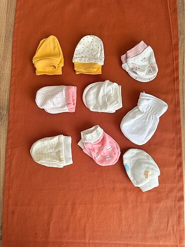 HelloBaby Bebek Şapka ve Eldivenleri