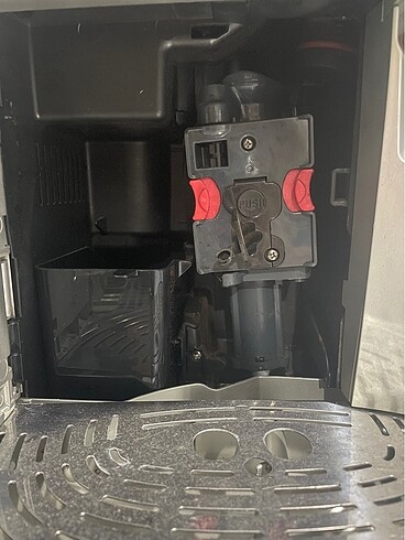 Beden Renk Delonghi kahve makinası