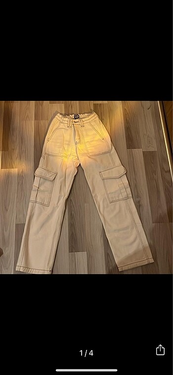 Flaw wears kargo pantolon