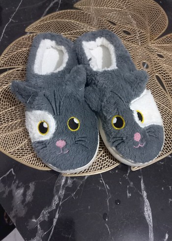 Gri Peluş Kız Ev Terliği - Görsel 2