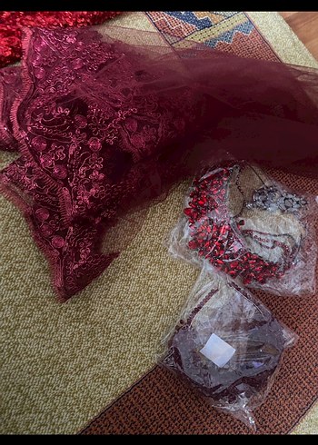 Kırmızı payetli abiye - Görsel 9