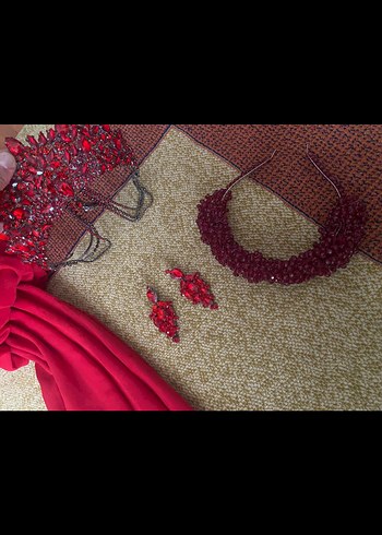 Kırmızı payetli abiye - Görsel 5