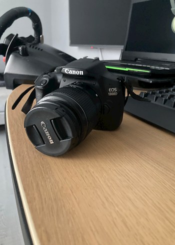 Canon EOS 1300D Siyah Dijital Fotoğraf Makinesi