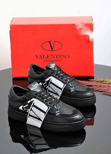 Valentino spor ayakkabı 
